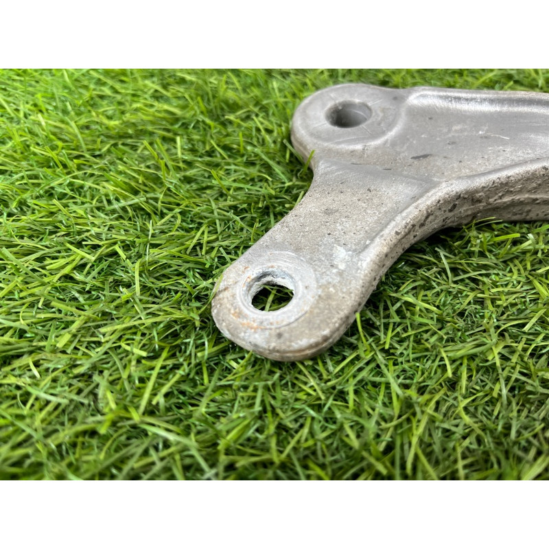 Кронштейн стойки стабилизатора (подвеска) BMW 5-series E60 2004 M54B22 31356758527