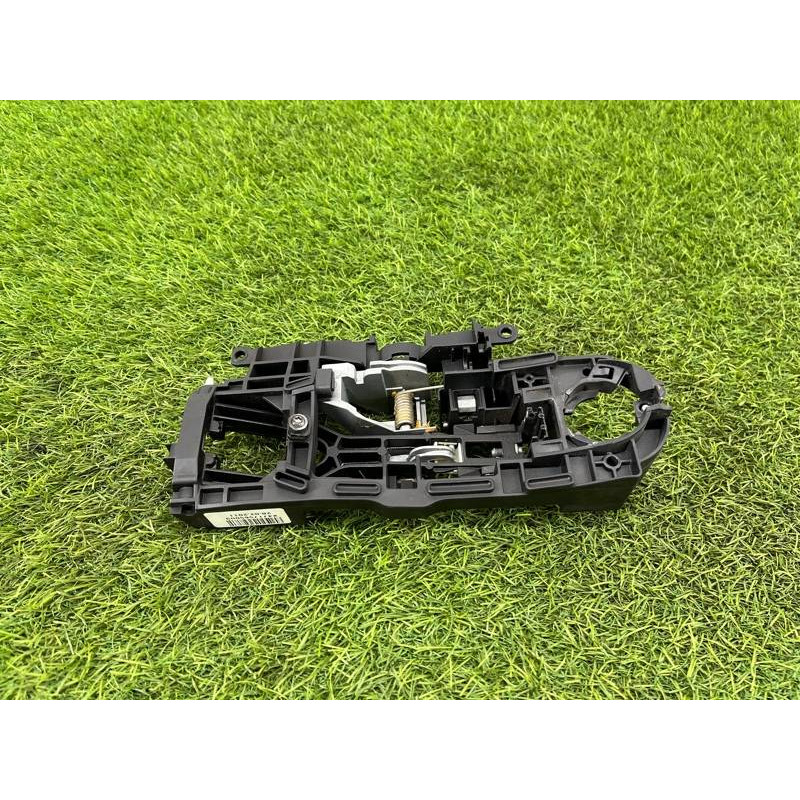 Кронштейн ручки дверей (кузов і елементи) BMW 5-series F10 2011 3.0 N55B30 51217175650