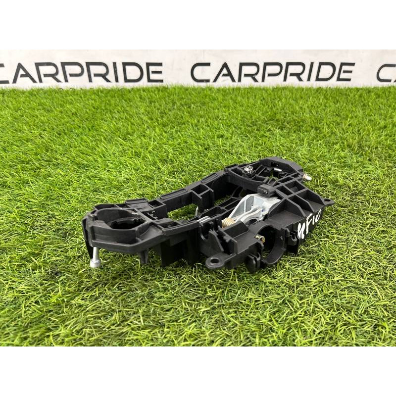 Кронштейн ручки дверей (кузов і елементи) BMW 5-series F10 2011 3.0 N55B30 51217175650