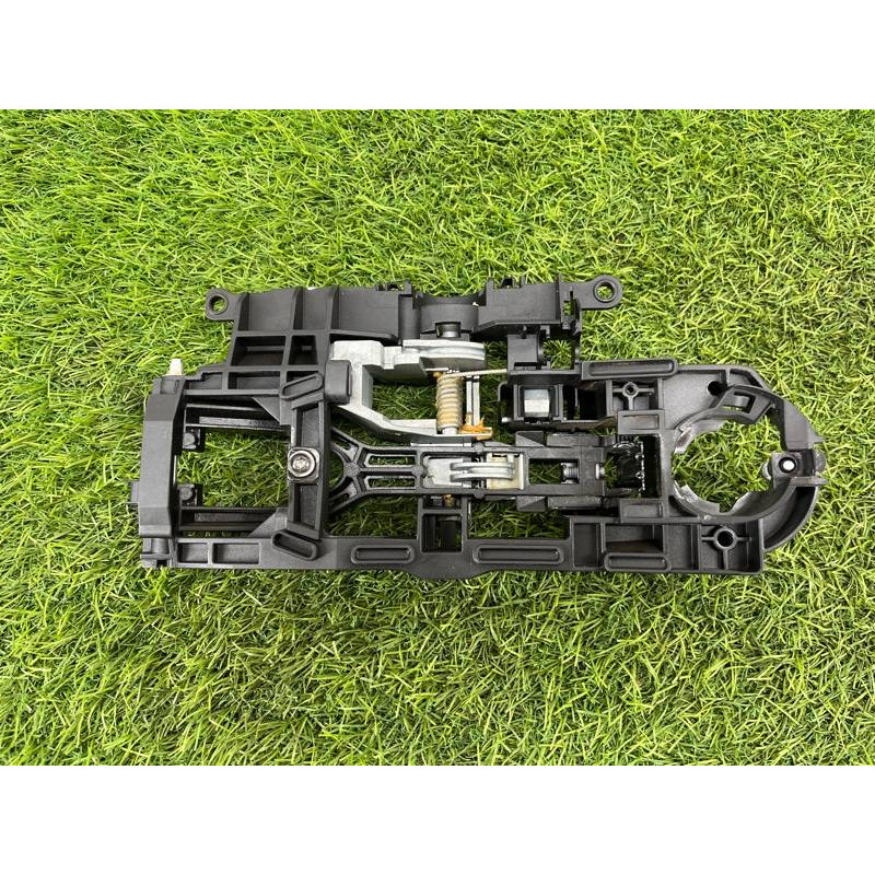 Кронштейн ручки дверей (кузов і елементи) BMW 5-series F10 2011 3.0 N55B30 51217175650