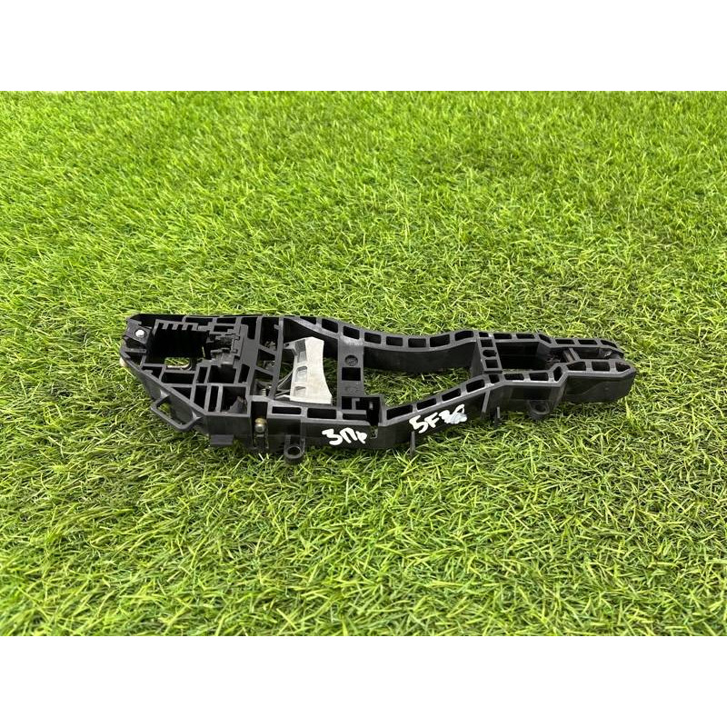Кронштейн ручки двери (кузов и элементы) BMW 3-series F30 2014 N20B20 51217242568