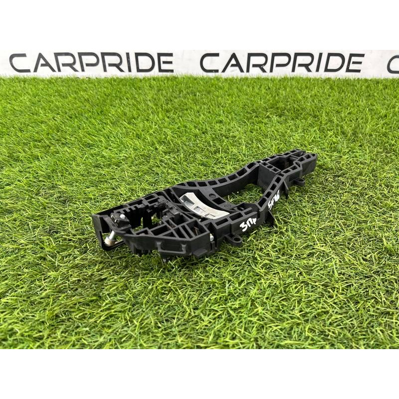 Кронштейн ручки двери (кузов и элементы) BMW 3-series F30 2014 N20B20 51217242568