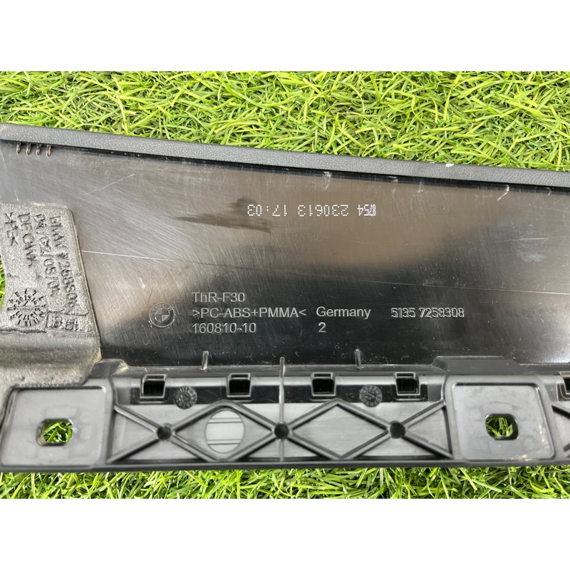 Накладка двери боковая (кузов и элементы) BMW 3-series F30 2013 N26B20 51357258308
