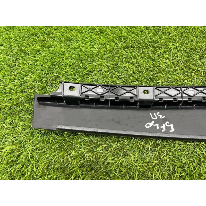 Накладка двери боковая (кузов и элементы) BMW 3-series F30 2013 N26B20 51357258308