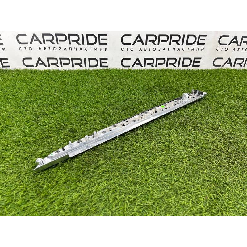 Декоративна накладка карти дверей (салон) BMW 5-series F10 2011 3.0 N55B30 51427225530