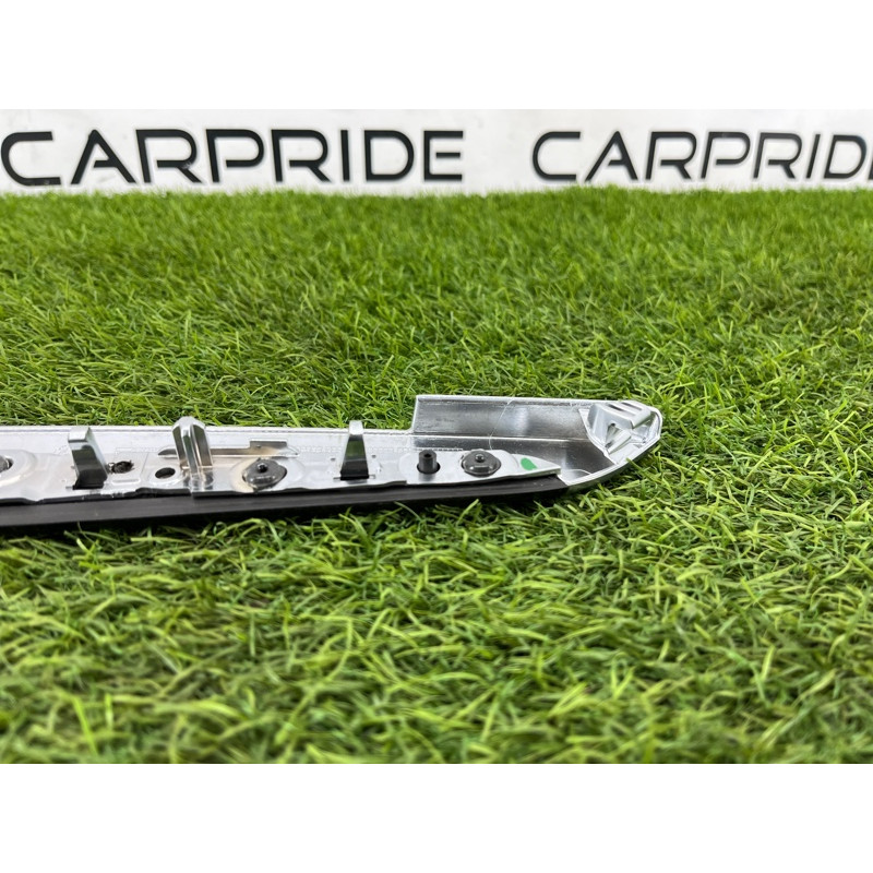 Декоративна накладка карти дверей (салон) BMW 5-series F10 2011 3.0 N55B30 51427225530