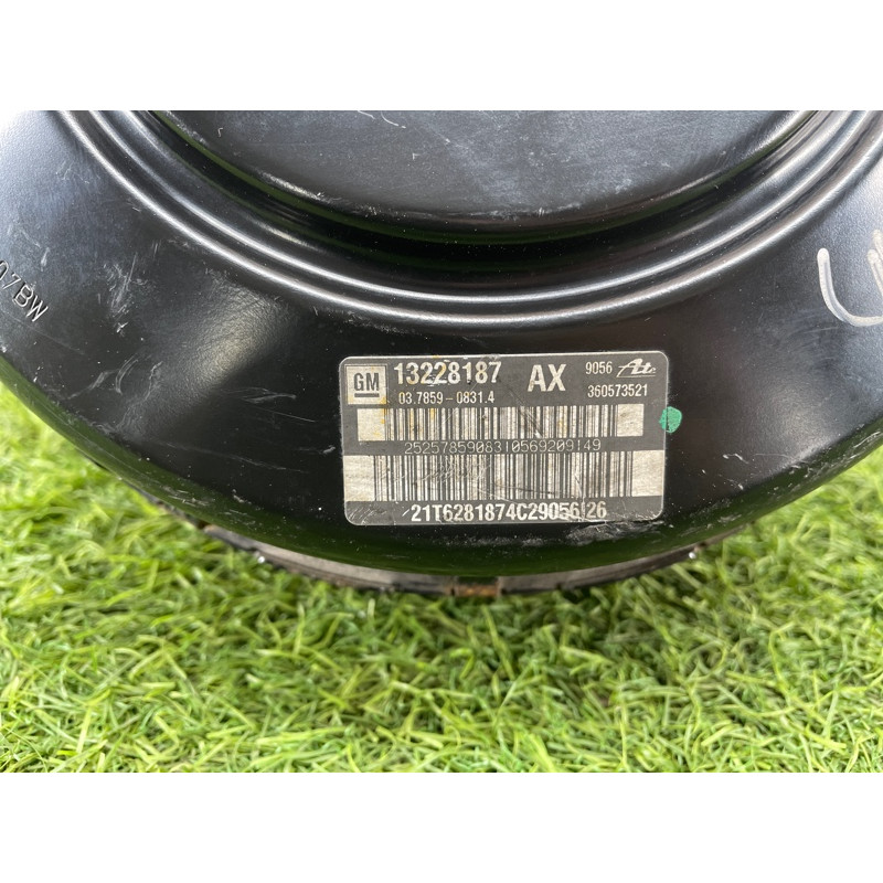 Вакуумный усилитель тормозов (тормозная система) Opel Insignia A 2012 2.0 DTH 13228187