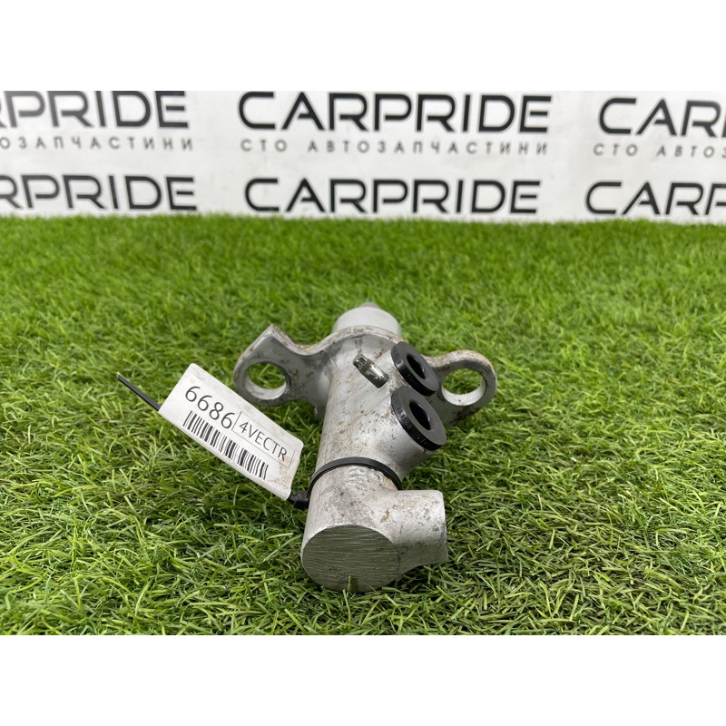 Главный тормозной цилиндр (тормозная система) Opel Vectra C 2008 1.9 D 558093