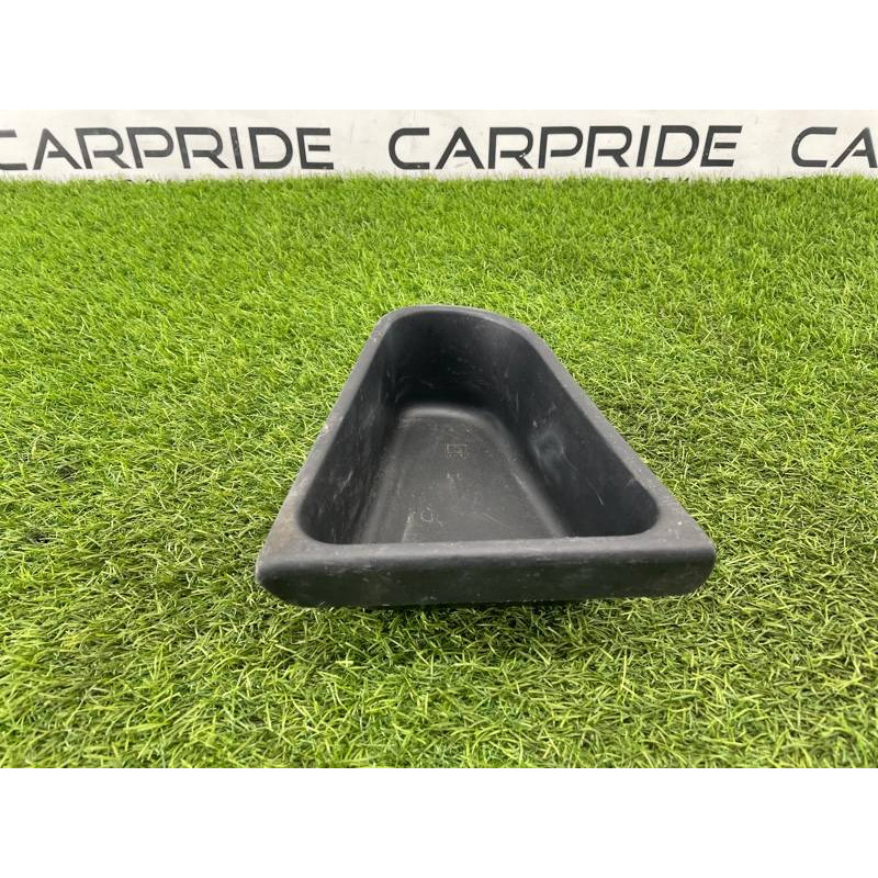 Ящик центральной консоли (салон) Jeep Compass FL 68371605AA