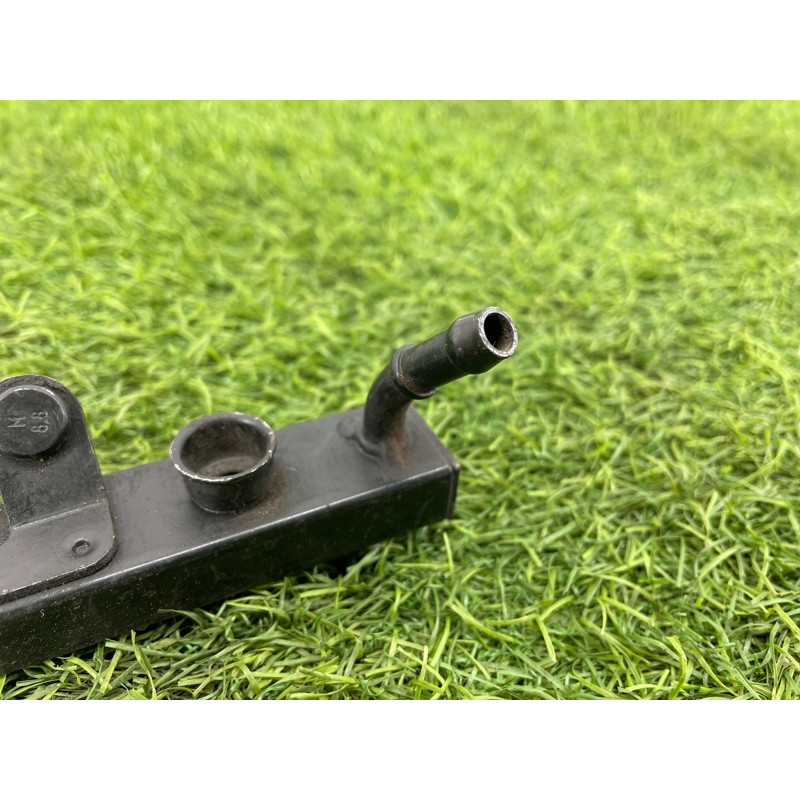 Топливная рампа (топливная система) BMW 5-series E34 13531748583