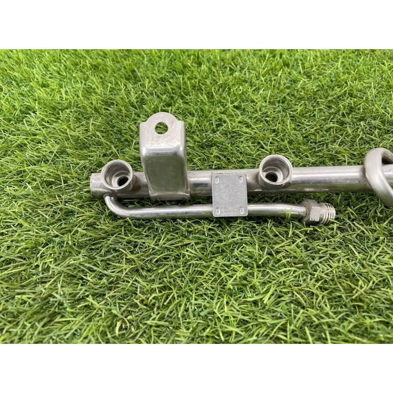 Топливная рампа (топливная система) AUDI A4 B6 2003 2.0 ALT 058133681C