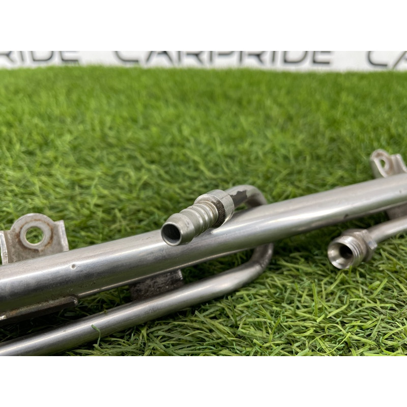 Топливная рампа (топливная система) AUDI A4 B6 2003 2.0 ALT 058133681C