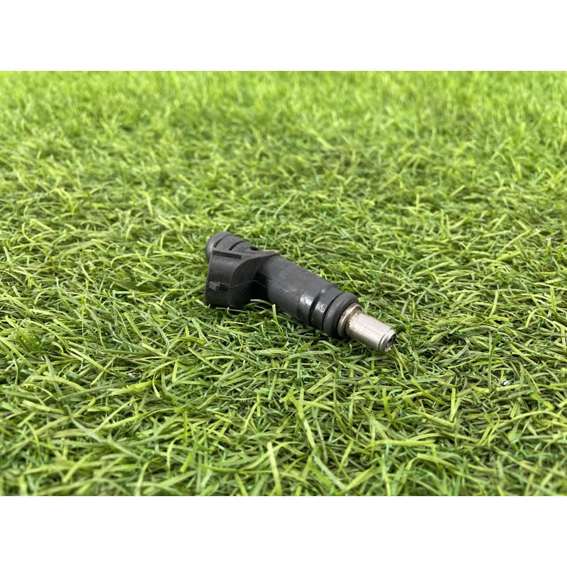 Форсунка топливная (топливная система) AUDI A4 B6 2003 2.0 ALT 06B133551T