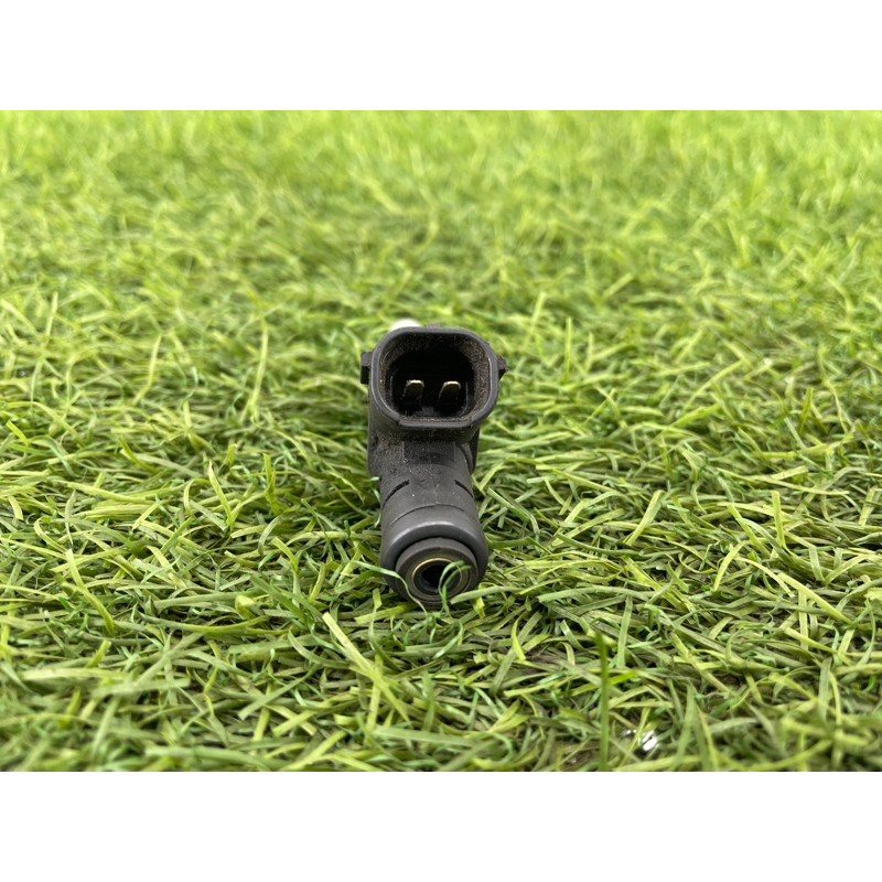 Форсунка топливная (топливная система) AUDI A4 B6 2003 2.0 ALT 06B133551T