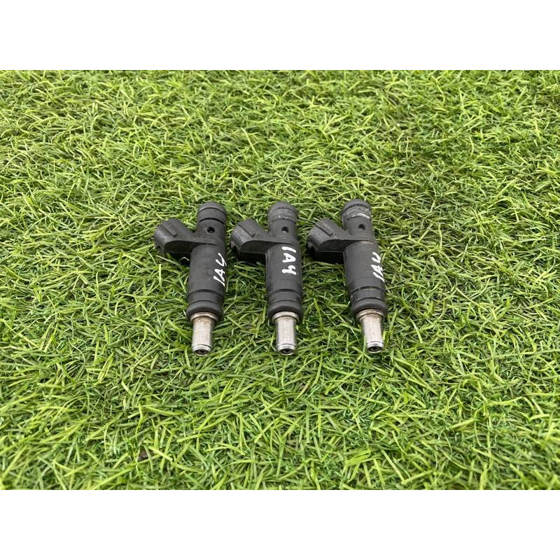 Форсунка топливная (топливная система) AUDI A4 B6 2003 2.0 ALT 06B133551T