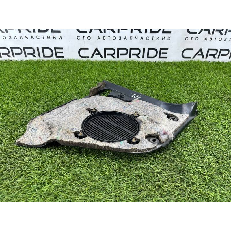 Обшивка стойки нижняя (салон) BMW 7-series E32 1990 M70b50 51438127489