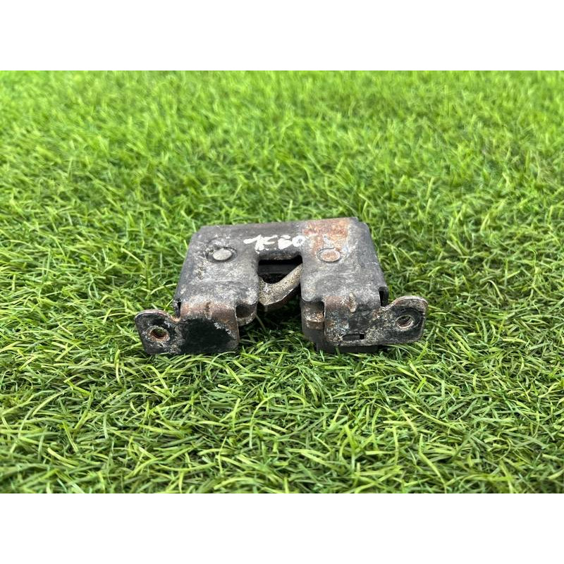 Замок капота (кузов и элементы) BMW 5-series E60 2004 M54B22 51237008755