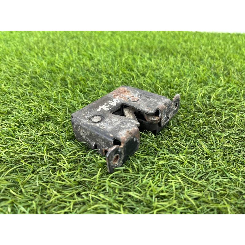 Замок капота (кузов и элементы) BMW 5-series E60 2004 M54B22 51237008755