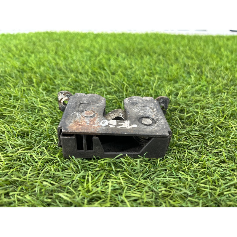 Замок капота (кузов и элементы) BMW 5-series E60 2004 M54B22 51237008755