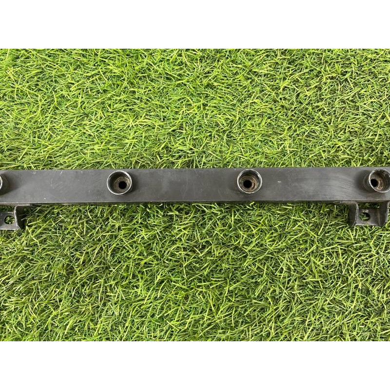 Топливная рампа (топливная система) BMW 5-series E34 13531748583