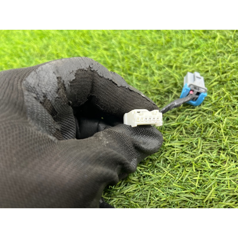 Проводка прикуривателя и разъёма aux (электрика) Mazda 6 GH 2008 2.0 RF7J GS8S6705Y