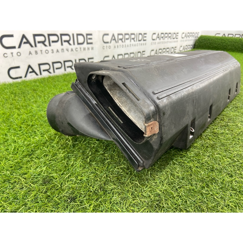 Корпус воздушного фильтра (впускная система) BMW 5-series E34 13712245562