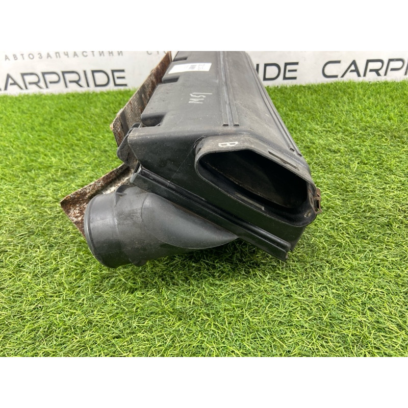 Корпус воздушного фильтра (впускная система) BMW 5-series E34 13712245562