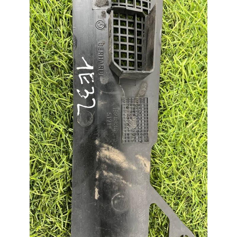 Жабо (кузов и элементы) BMW 7-series E32 1990 M70b50 51711928936