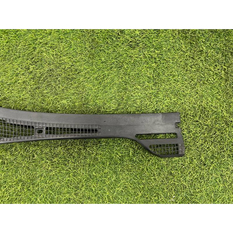 Жабо (кузов і елементи) BMW 5-series E34 51711946126