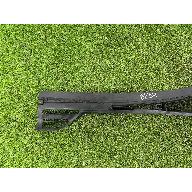 Жабо (кузов і елементи) BMW 5-series E34 51711946126