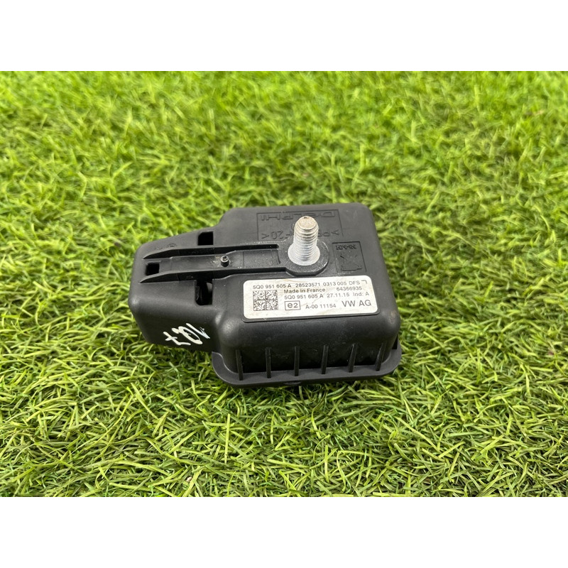 Сирена сигнализации (электрика) Audi Q7 4M 2015 3.0 CRE 5Q0951605A