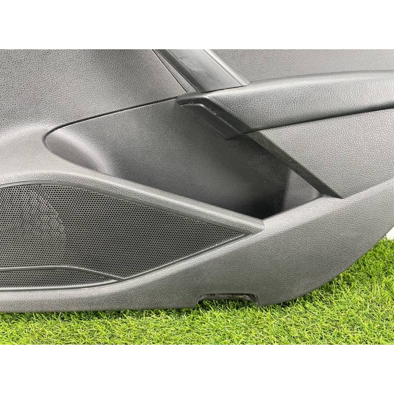 Дверная карта (салон) Volkswagen Passat B7 2013 2.5 561867212