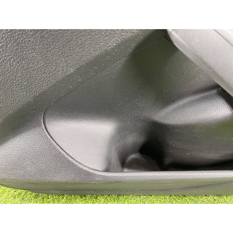 Дверная карта (салон) Volkswagen Passat B7 2014 1.8 561867012GOUR