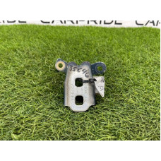 Петля двери