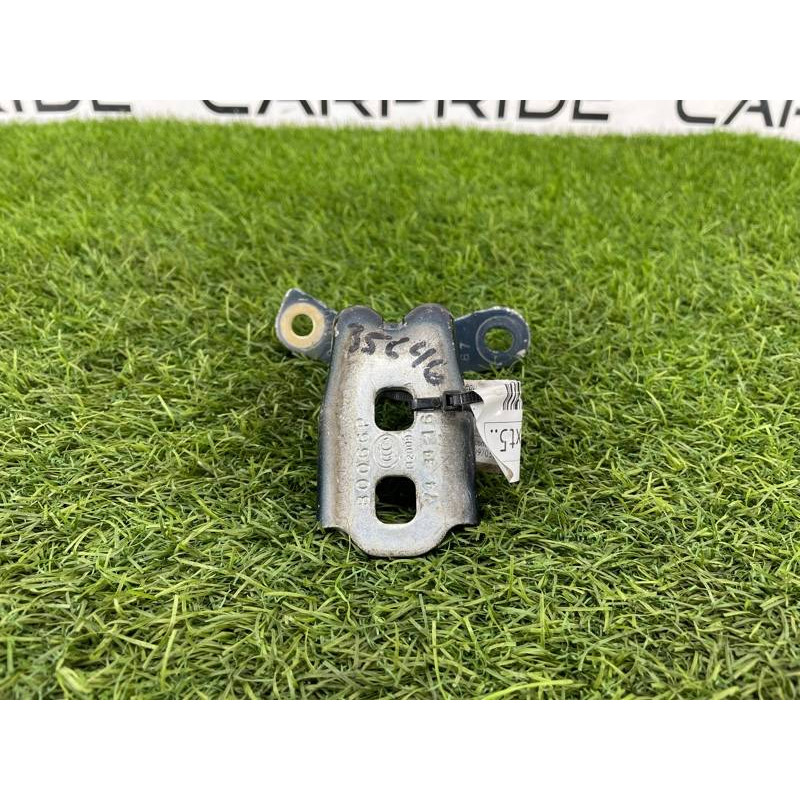 Петля двери (кузов и элементы) Cadillac Xt5 1 2016 3.6