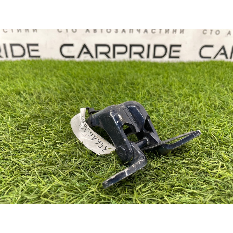 Петля двери (кузов и элементы) Cadillac Xt5 1 2016 3.6