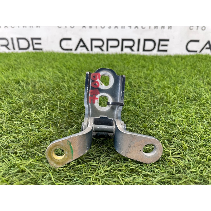 Петля двери (кузов и элементы) Cadillac Xt5 1 2016 3.6