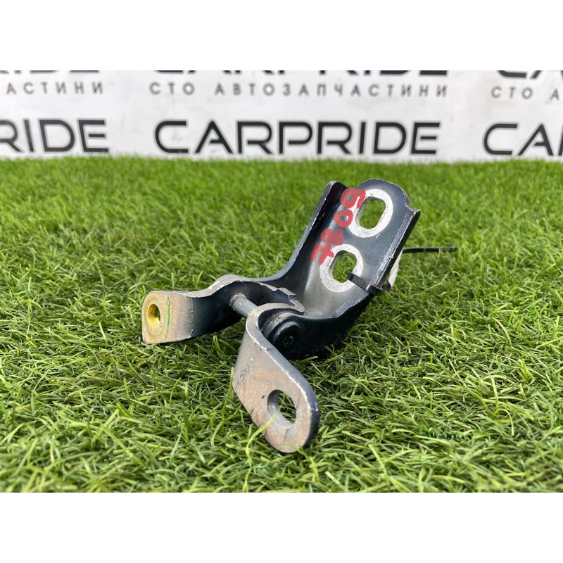 Петля двери (кузов и элементы) Cadillac Xt5 1 2016 3.6