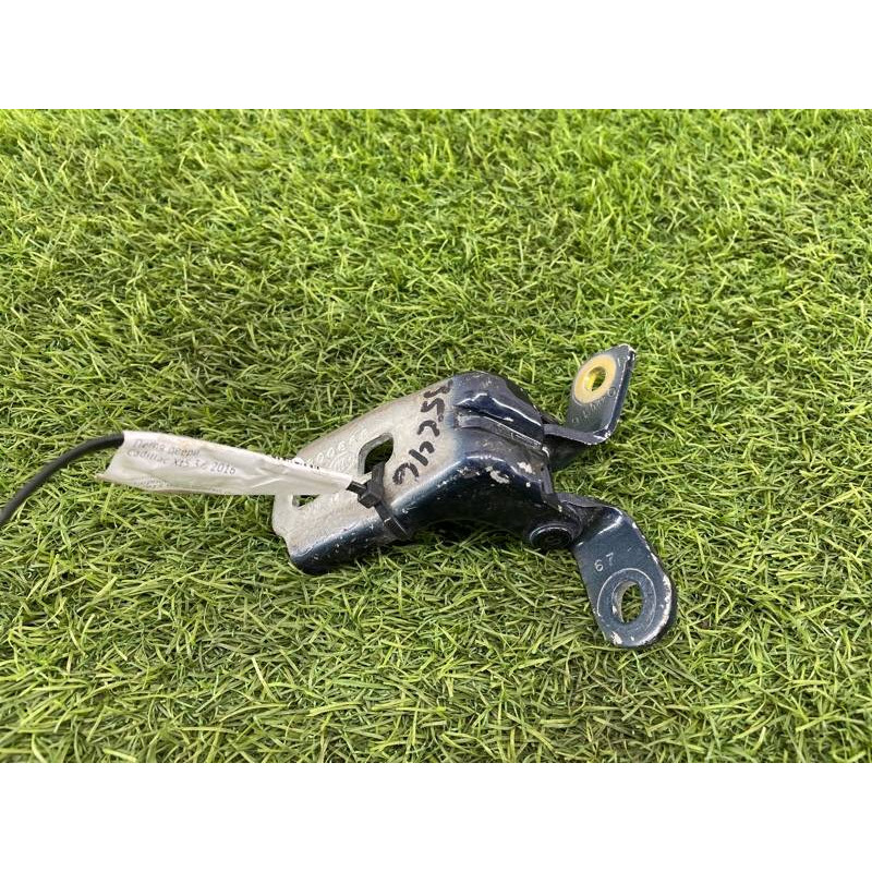 Петля двери (кузов и элементы) Cadillac Xt5 1 2016 3.6