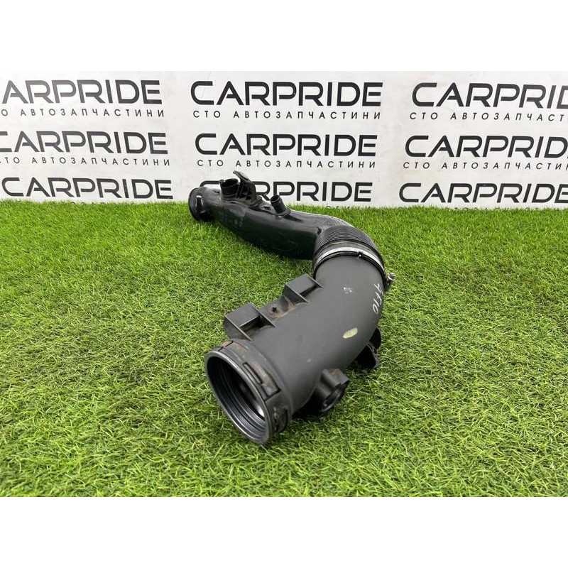 Патрубок воздушного фильтра (впускная система) BMW 5-series F10 2011 3.0 N55B30 13717583726