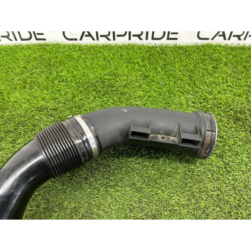 Патрубок воздушного фильтра (впускная система) BMW 5-series F10 2011 3.0 N55B30 13717583726