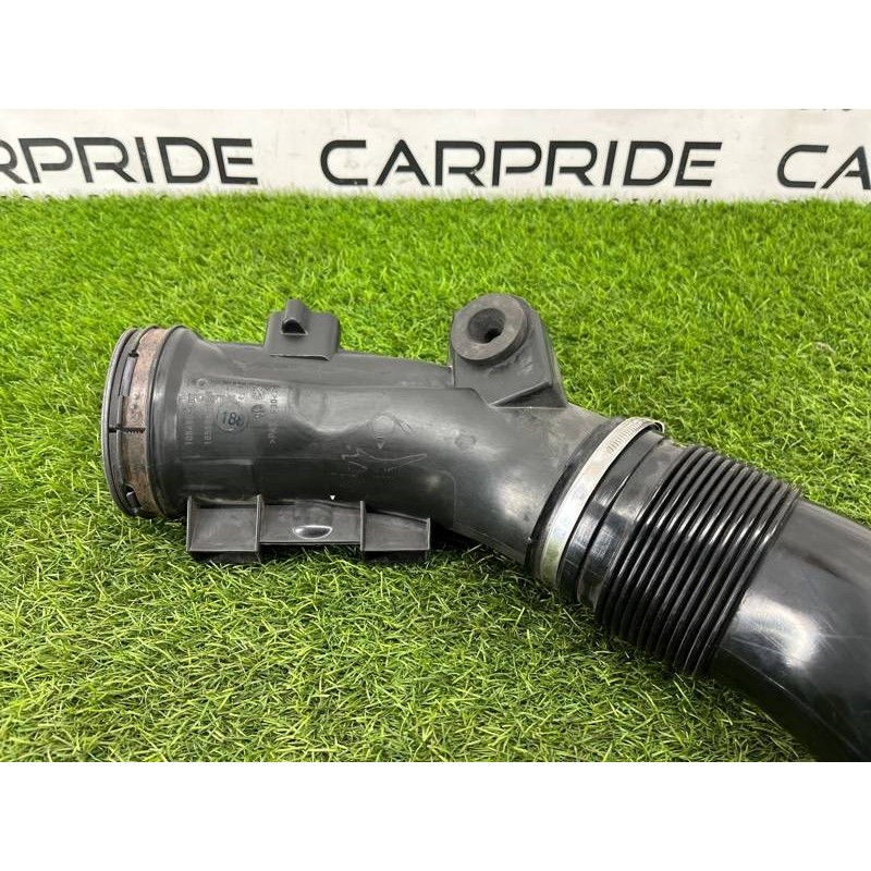 Патрубок воздушного фильтра (впускная система) BMW 5-series F10 2011 3.0 N55B30 13717583726