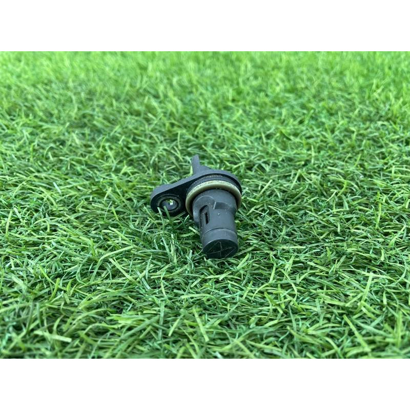 Датчик положения распредвала (электрика двигателя) BMW 5-series F10 2013 N63B44 13627525014