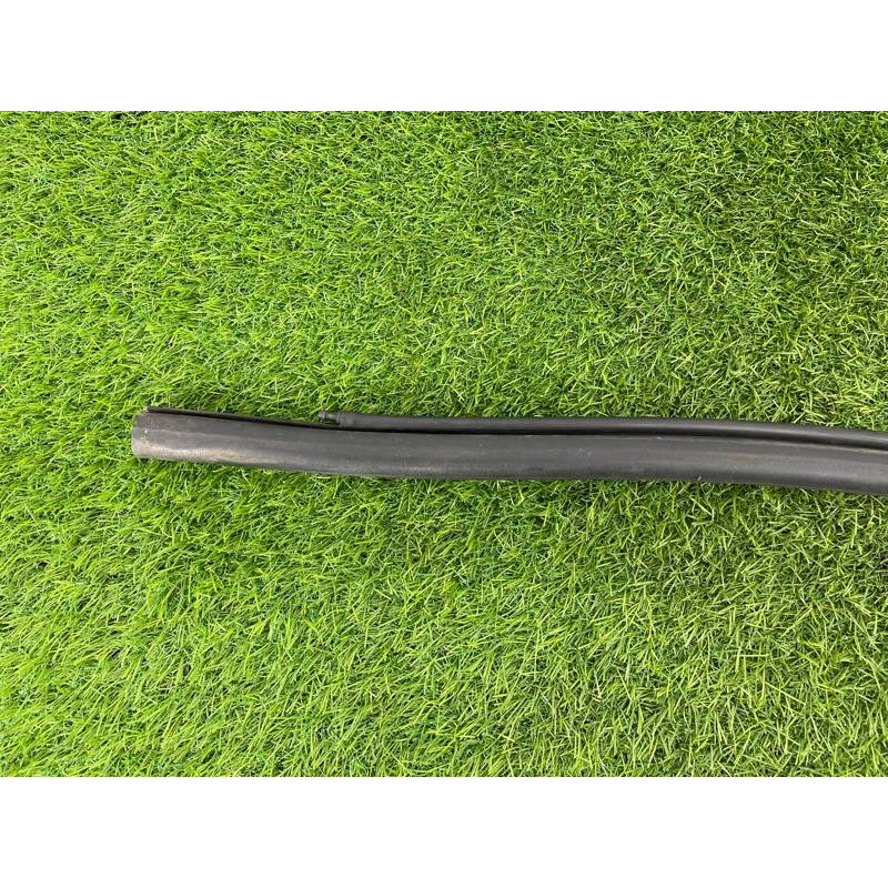 Уплотнитель капота (кузов и элементы) PEUGEOT 607 1 2002 3.0i V6 790899