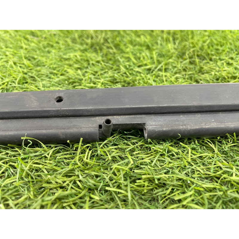 Уплотнитель капота (кузов и элементы) PEUGEOT 607 1 2002 3.0i V6 790899