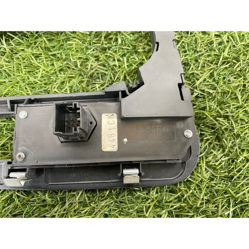 Рамка АКПП (салон) BMW 7-series E38 51168163810