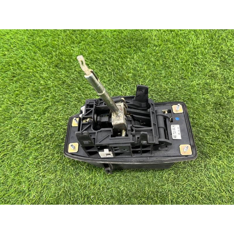 Кулиса КПП (трансмиссия) AUDI A6 C5 2001 2.5 AKE 4B0713041K