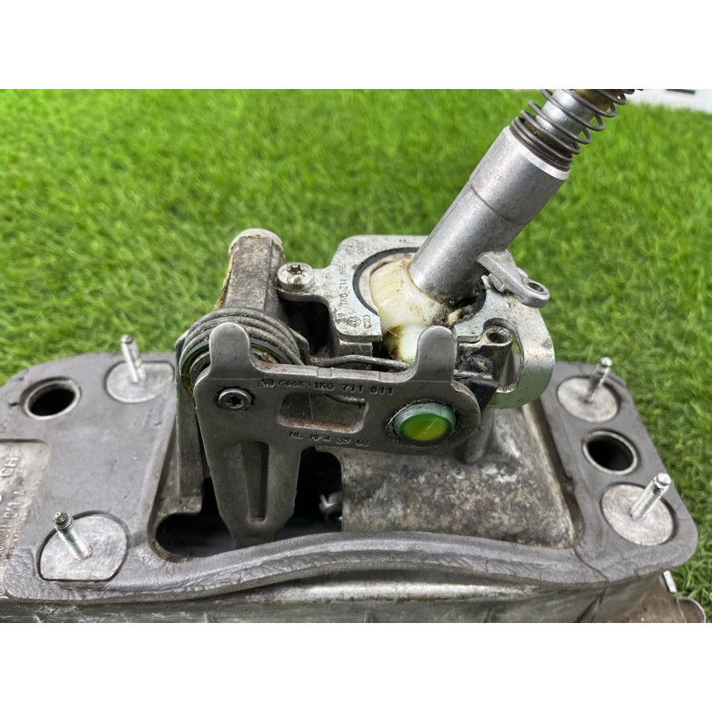 Кулиса КПП (трансмиссия) Volkswagen Golf 1K 2004 2.0 BKD 1K0711061A