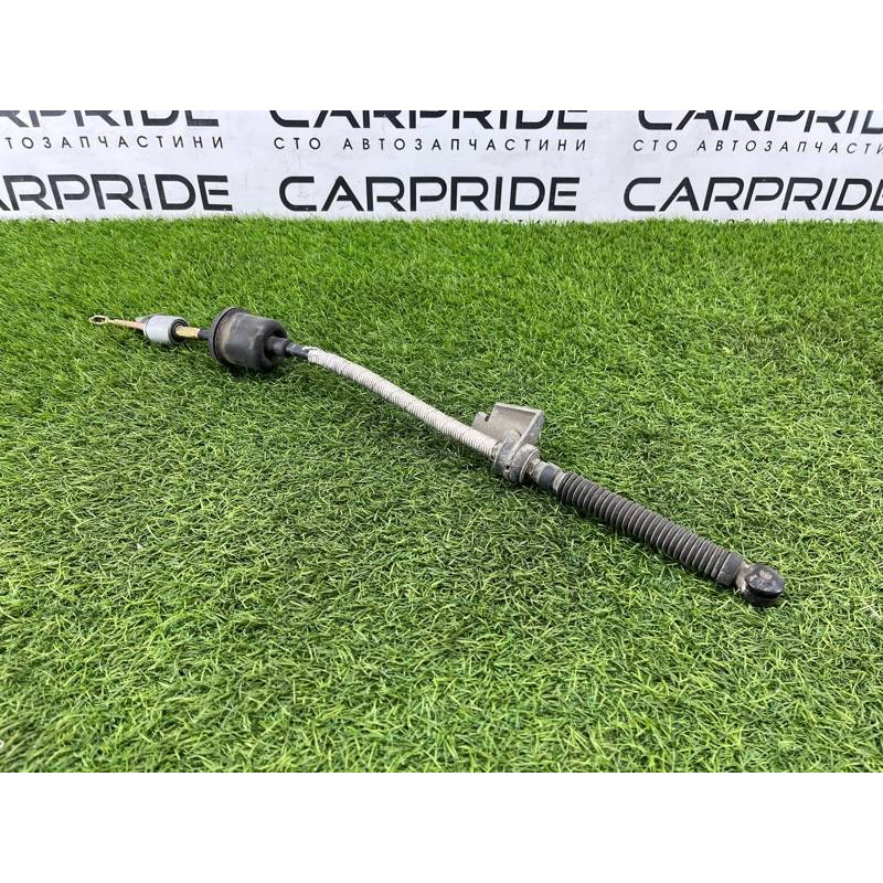 Трос переключения передач (трансмиссия) AUDI A4 B6 2.4BDV 8E0713265M