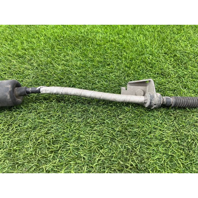 Трос переключения передач (трансмиссия) AUDI A4 B6 2.4BDV 8E0713265M